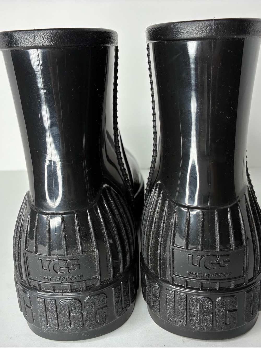 UGG Glossy Black Ankle Rain Boot - Picture 4 of 4